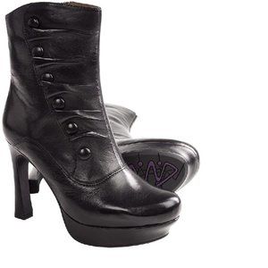 Ferrara Black Boots size 6B